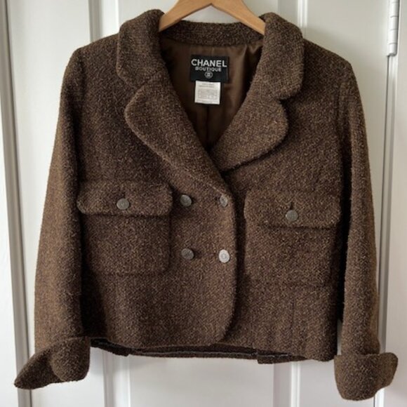 CHANEL Brown Tweed Bouclé Jacket, Fr Sz 40 US 8 - Picture 3 of 8